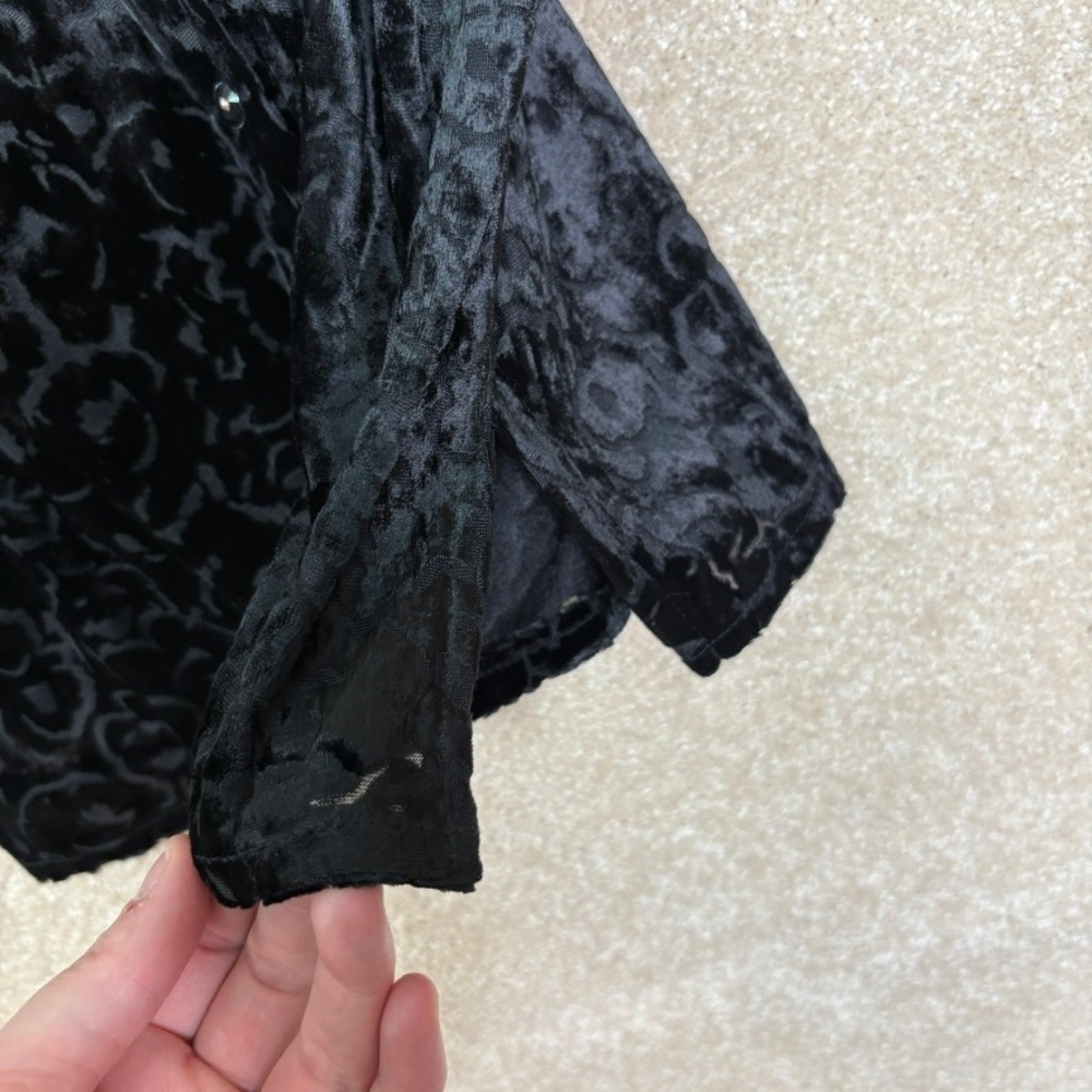 VINTAGE Black Velvet Burnout Button Down Shirt Blouse Size Large Goth - Picture 4 of 5